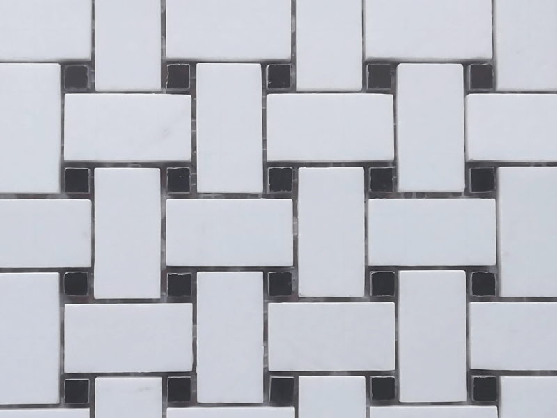 Dub Thiab Dawb Thassos Marble Basketweave Mosaic Phab Ntsa & Pem Teb Pobzeb (1)