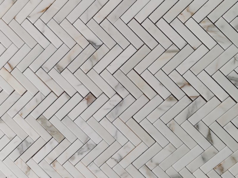 Italian Calacatta Herringbone Marble Mosaic Tile Company -tukkumyynti (7)