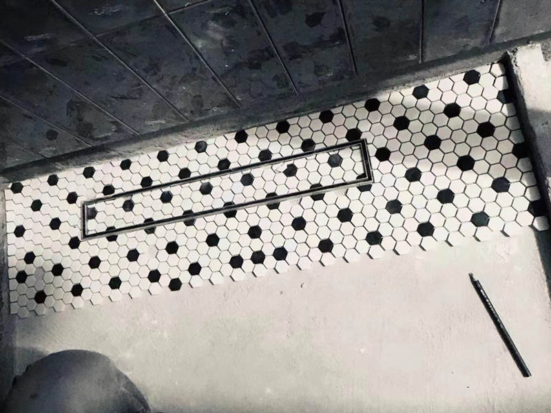 برش کاشی مرمری موزاییکی برای کف حمام
