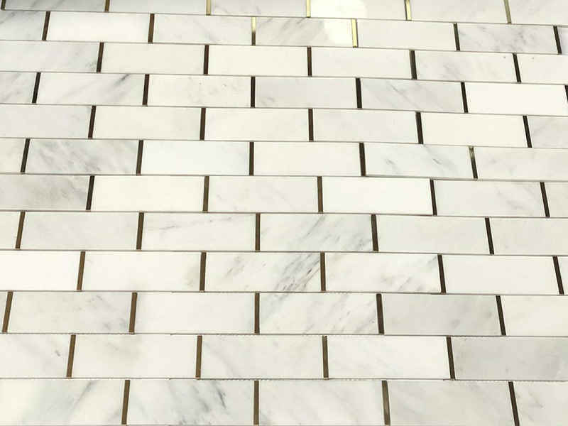 Carrara-White-Marble-And-Metal-Mosaic-Backsplash-Subway-Tile-(5)