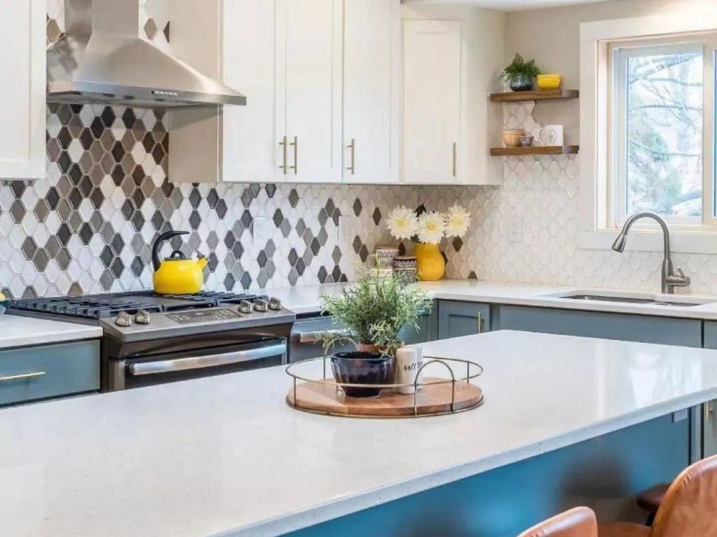 Glass mosaic tiles for backsplash in kithchen area decoration