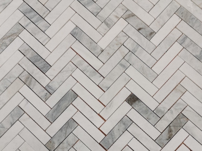 Wholesale White Marble Mosaic Herringbone Stone Floor Tiles For Wall (1)